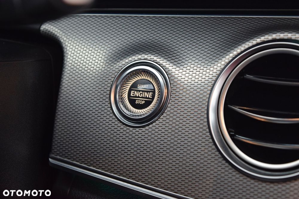 Mercedes-Benz Klasa E 200 9G-TRONIC Avantgarde - 21