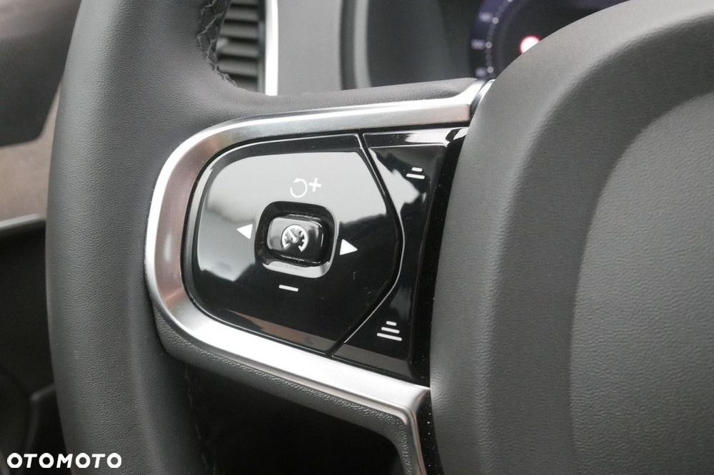 Volvo XC 90 - 31