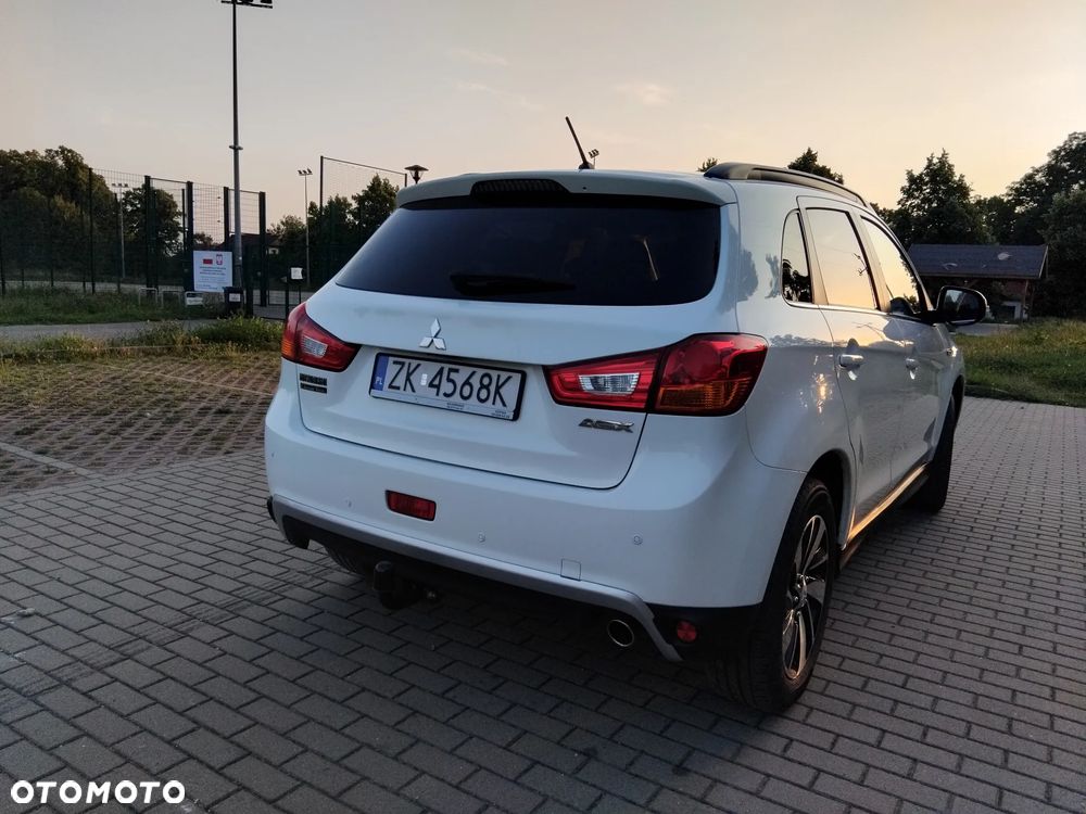 Mitsubishi ASX - 5