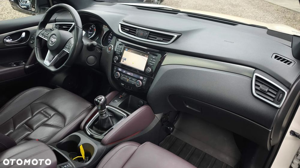 Nissan Qashqai 1.6 DIG-T Tekna+ - 21