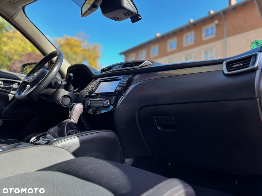 Nissan Qashqai 1.6 DCi Xtronic ACENTA - 32