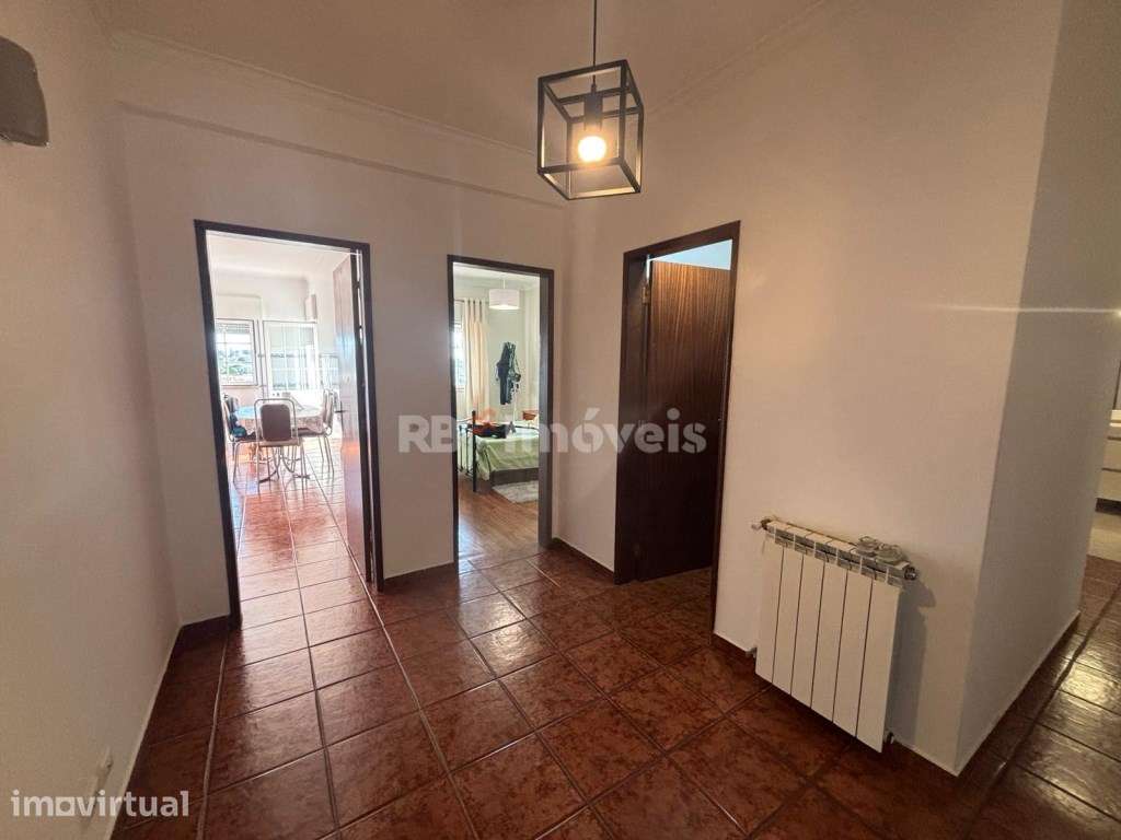Apartamento T2 c/ Varanda e Sótão em Fazendas de Almeirim - Confort... - Grande imagem: 3/13