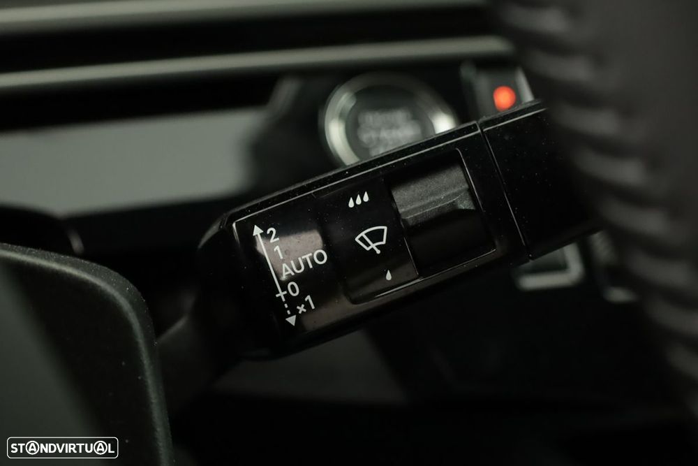 Peugeot 3008 1.2 Hybrid Allure e-DCS6 - 18