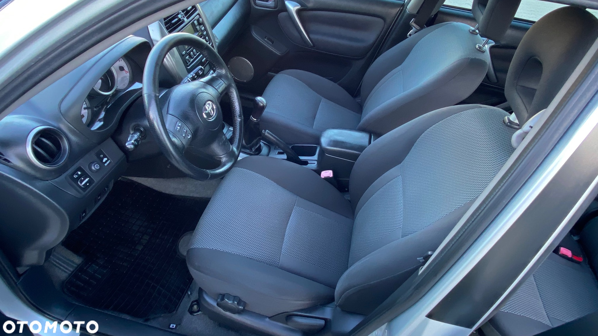 Toyota RAV4 - 21