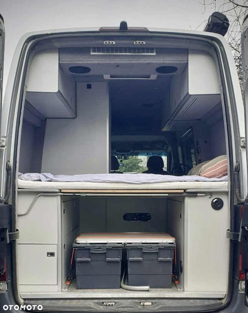 Mercedes-Benz Sprinter - 17