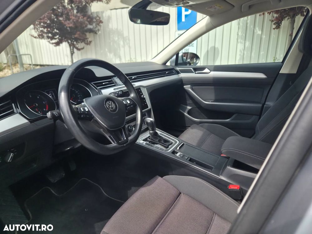 Volkswagen Passat 2.0 TDI DSG 4Motion Comfortline - 9