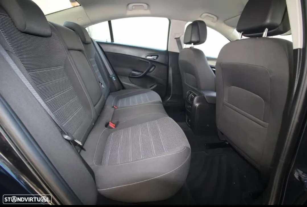 Opel Insignia 2.0 CDTi Executive S/S - 16