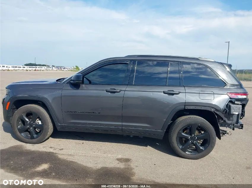 Jeep Grand Cherokee - 5