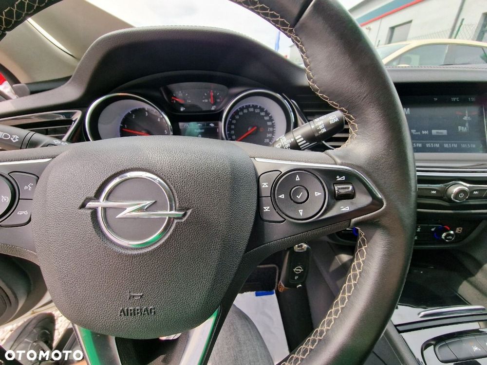 Opel Insignia - 16