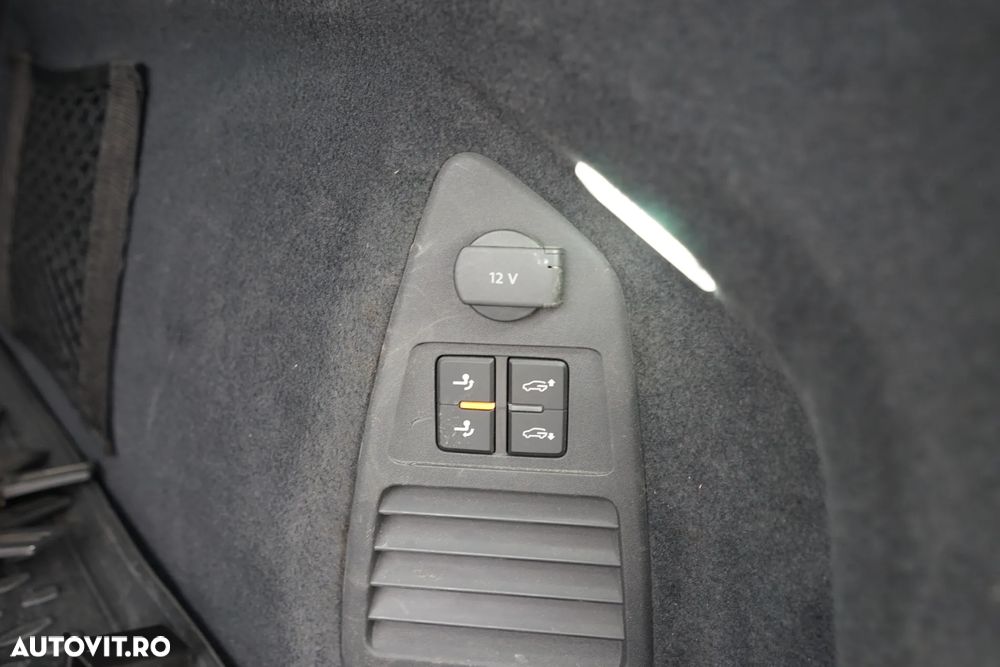 Volkswagen Touareg 3.0 V6 TDI 4Motion DPF Automatik R-Line - 33