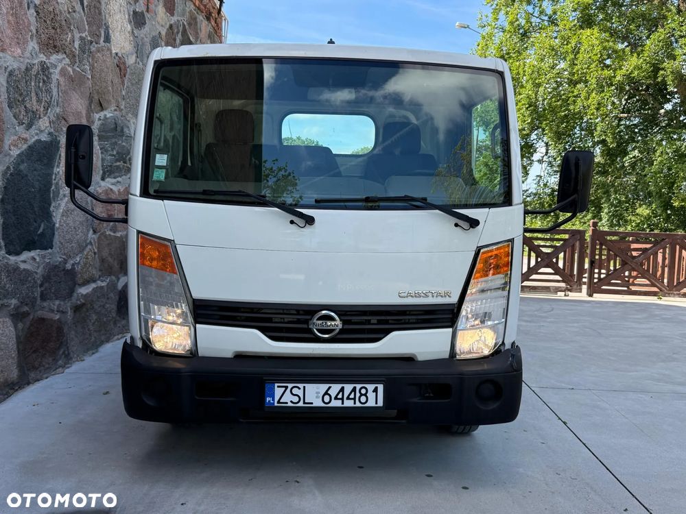 Nissan CABSTAR - 2
