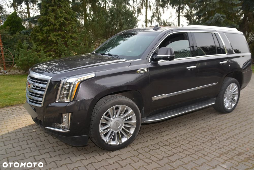 Cadillac Escalade - 21