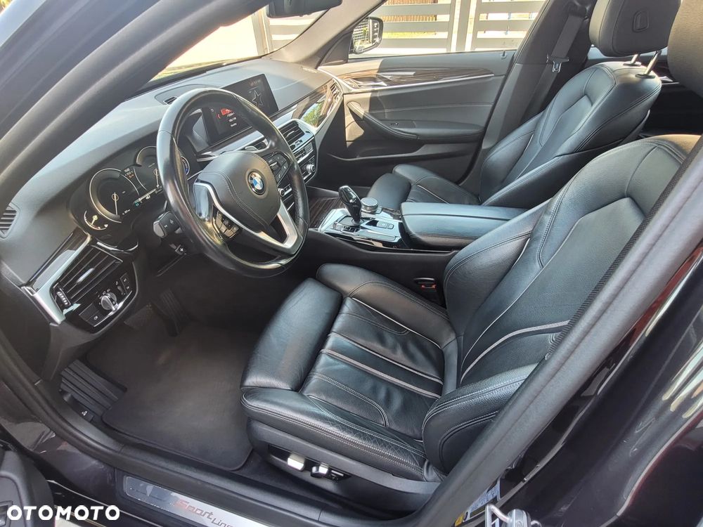 BMW Seria 5 530i xDrive Sport Line - 18