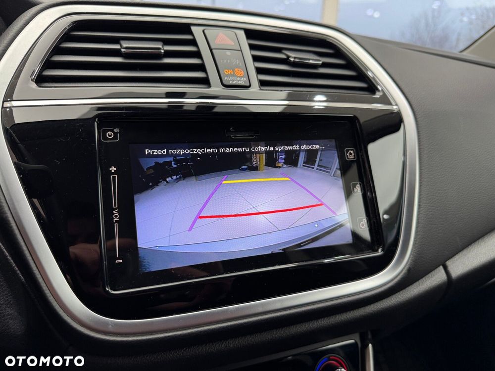 Suzuki SX4 S-Cross 1.4 T Premium 4WD - 32