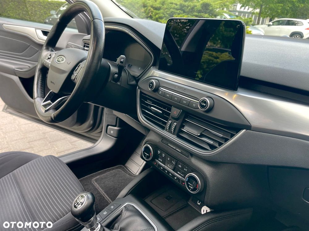 Ford Focus - 28