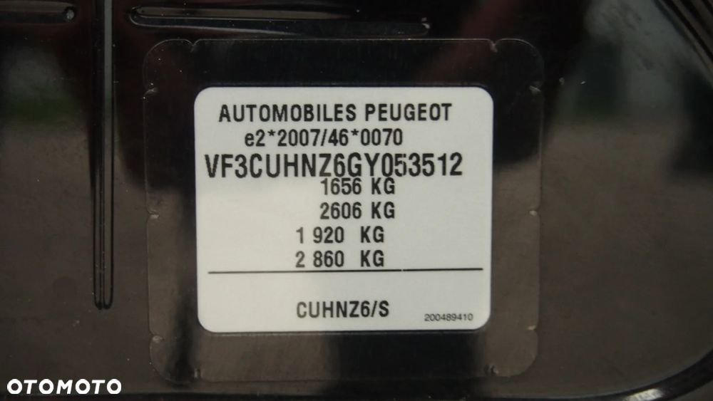 Peugeot 2008 1.2 Pure Tech Style S&S - 41