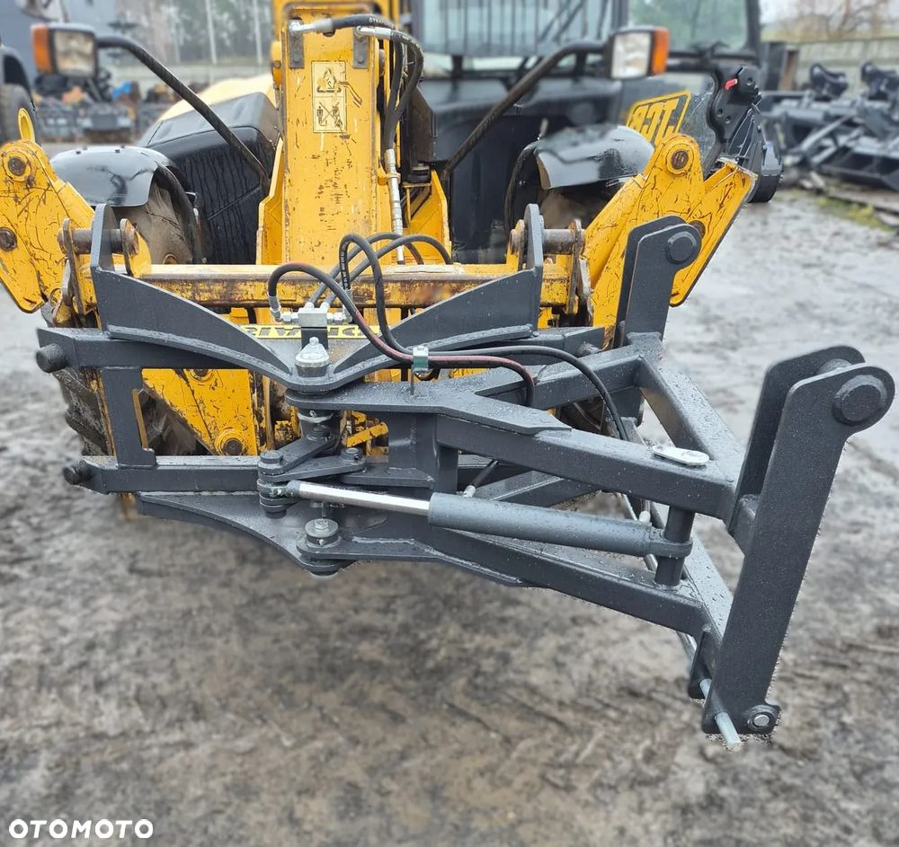 Obrotnica do ładowarki teleskopowej JCB  - sterowana hydraulicznie - 10