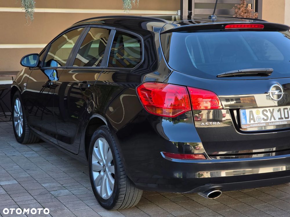 Opel Astra 1.6 Turbo 150 Jahre - 33