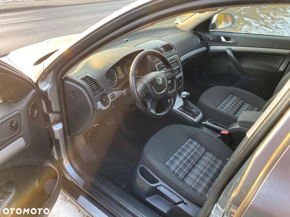 Skoda Octavia 1.6 TDI Edition DSG - 11