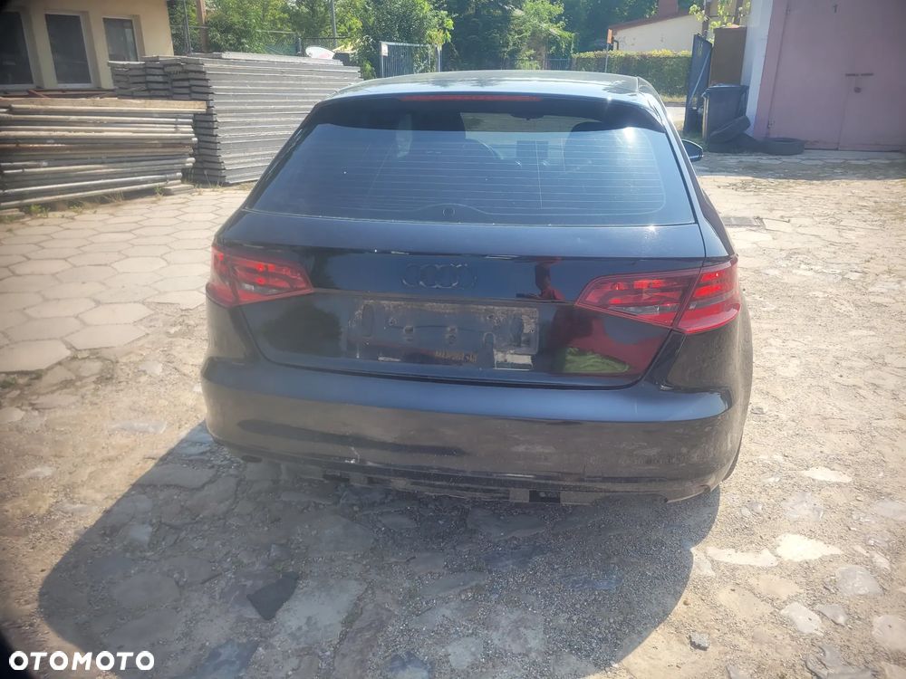 Audi A3 Sportback 1.6 TDI DPF Ambition - 19