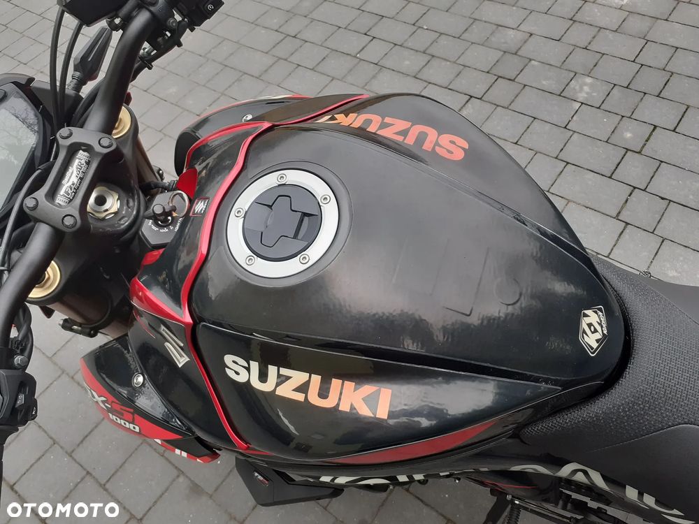 Suzuki GSX 1000 - 21