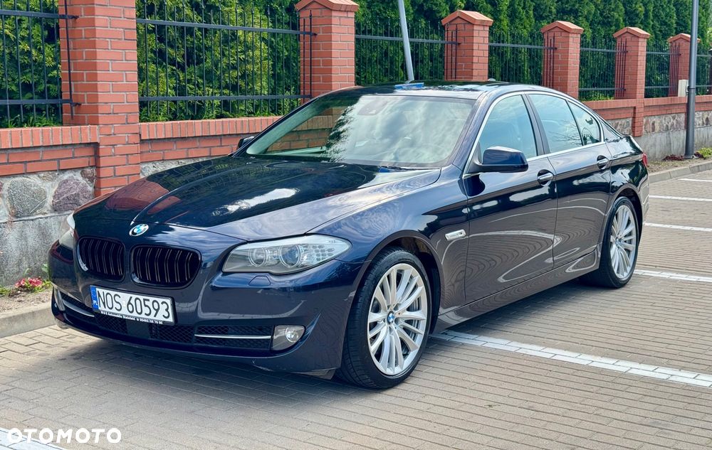 BMW Seria 5 550i Sport-Aut - 26