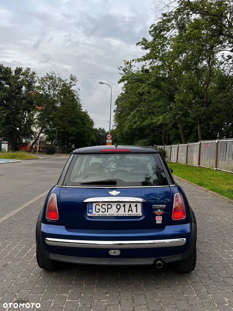 MINI Cooper Standard - 2