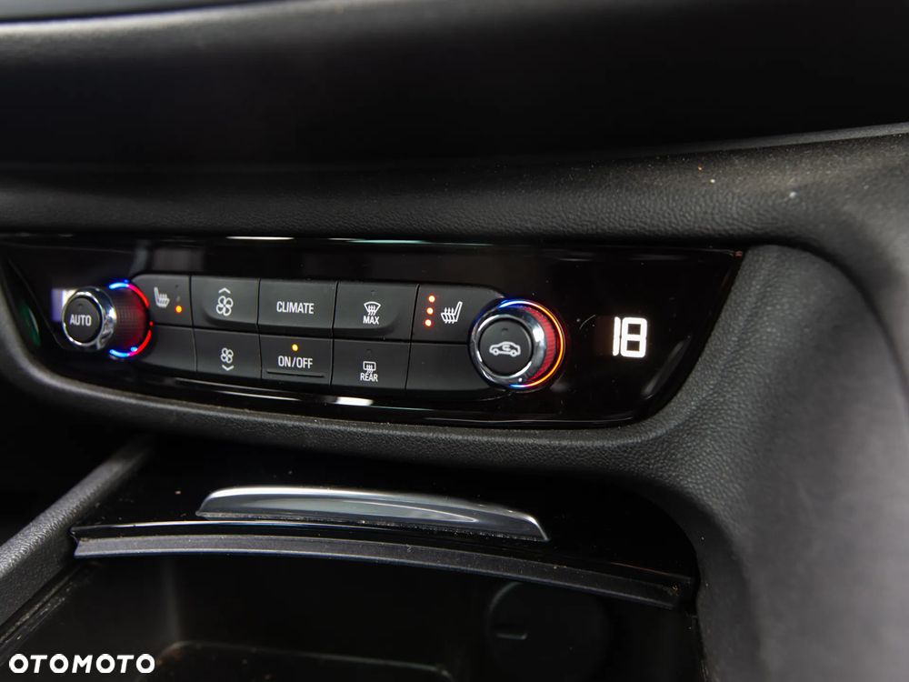 Opel Insignia 2.0 CDTI Elegance S&S - 20