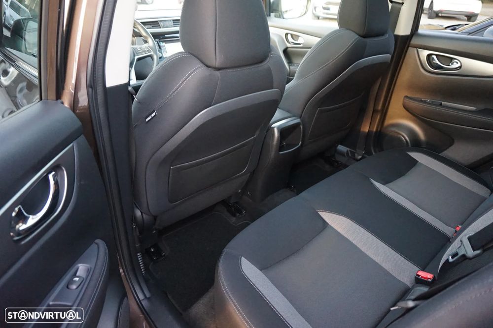 Nissan Qashqai 1.6 dCi N-Connecta 18 Xtronic - 21