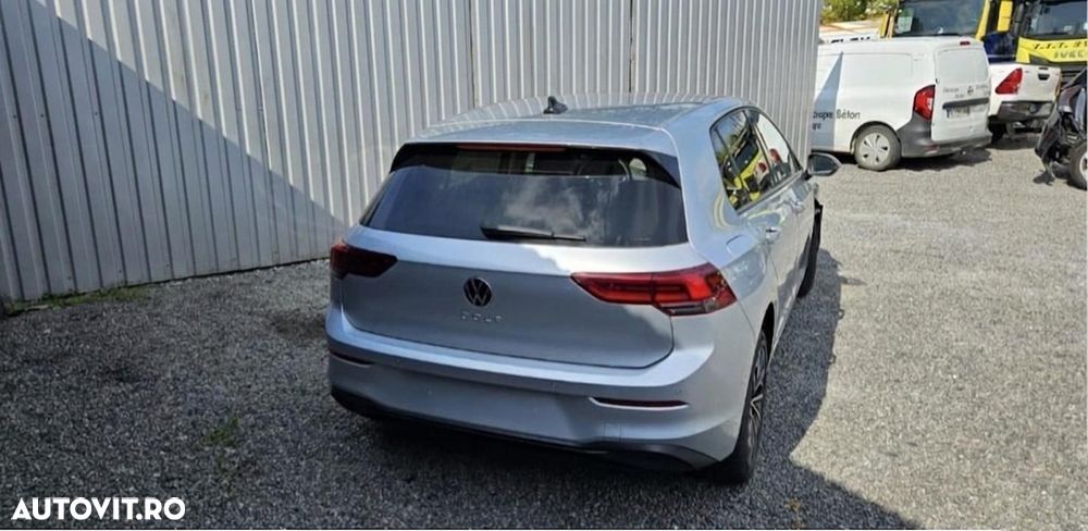 Volkswagen Golf - 2