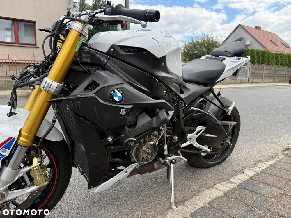 BMW S - 24