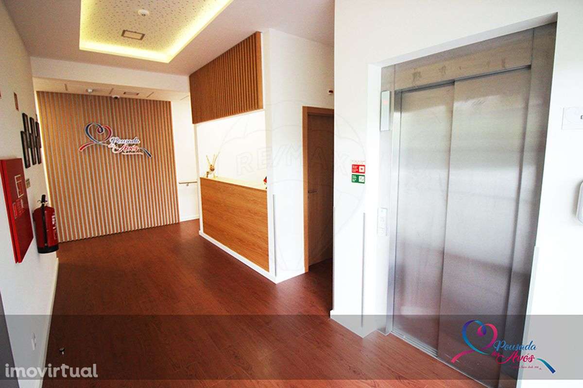 Moradia T8 para venda - Grande imagem: 3/14