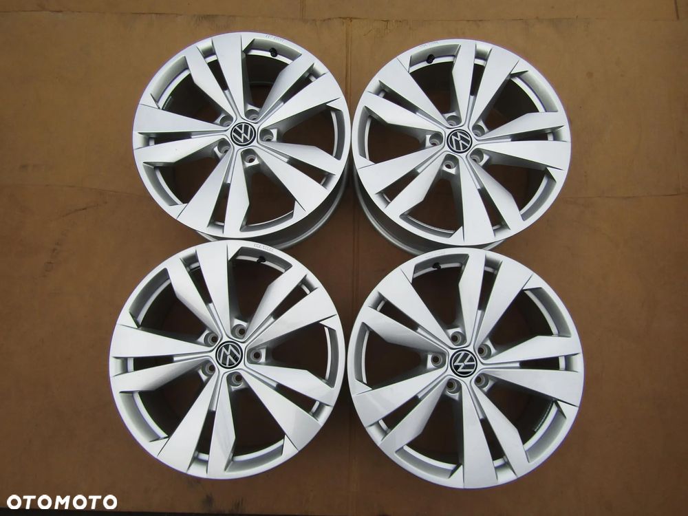 4x NOWE Felgi Aluminiowe 19 VW Passat B6 B7 B8 B9 ID4 Tiguan Arteon Golf V VI VII VIII 5 6 7 8 Taos T-ROC Skoda Karoq Kodiaq Enyaq Octavia III IV / MG HS / Seat Tarraco Leon Ateca Altea Audi A3 A4 A5 8 j 5x112 ET45 ET 45 piasta 57,1 mm - 3