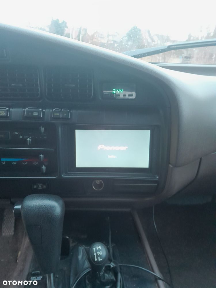 Toyota Land Cruiser - 16