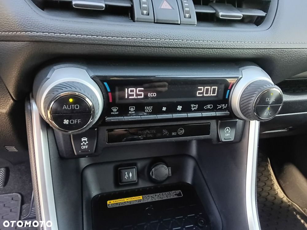 Toyota RAV4 - 16