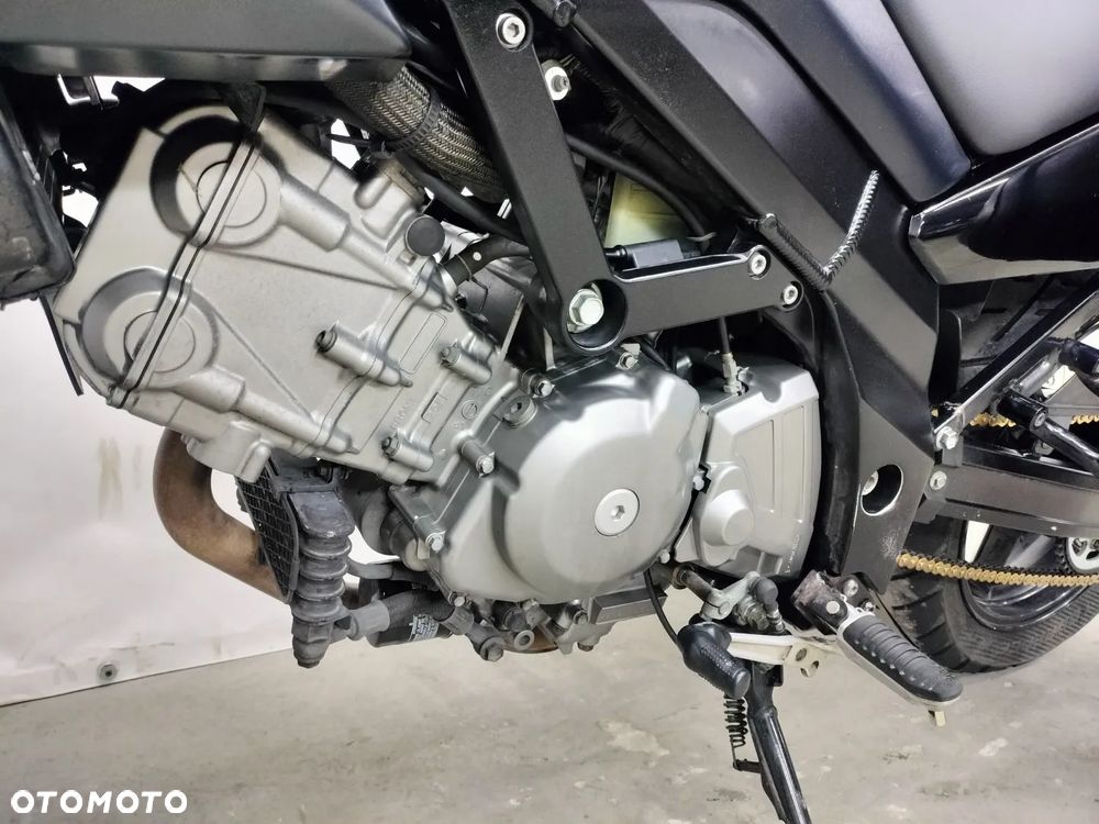 Suzuki DL - 20