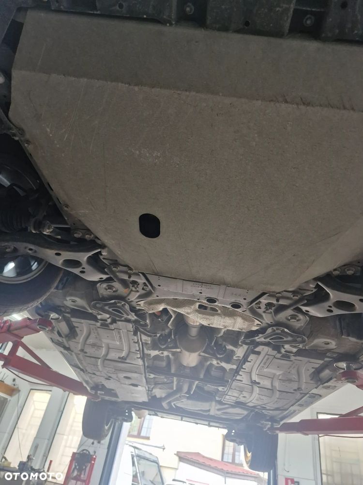 Toyota Prius+ (Hybrid) - 17