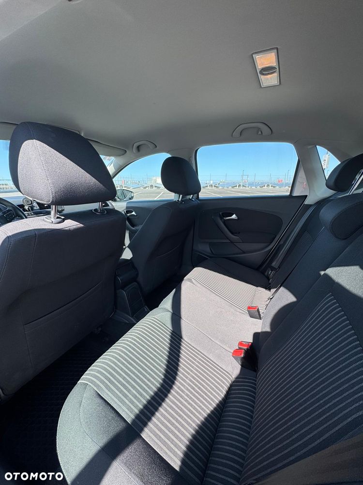 Volkswagen Polo 1.2 TSI Highline - 29