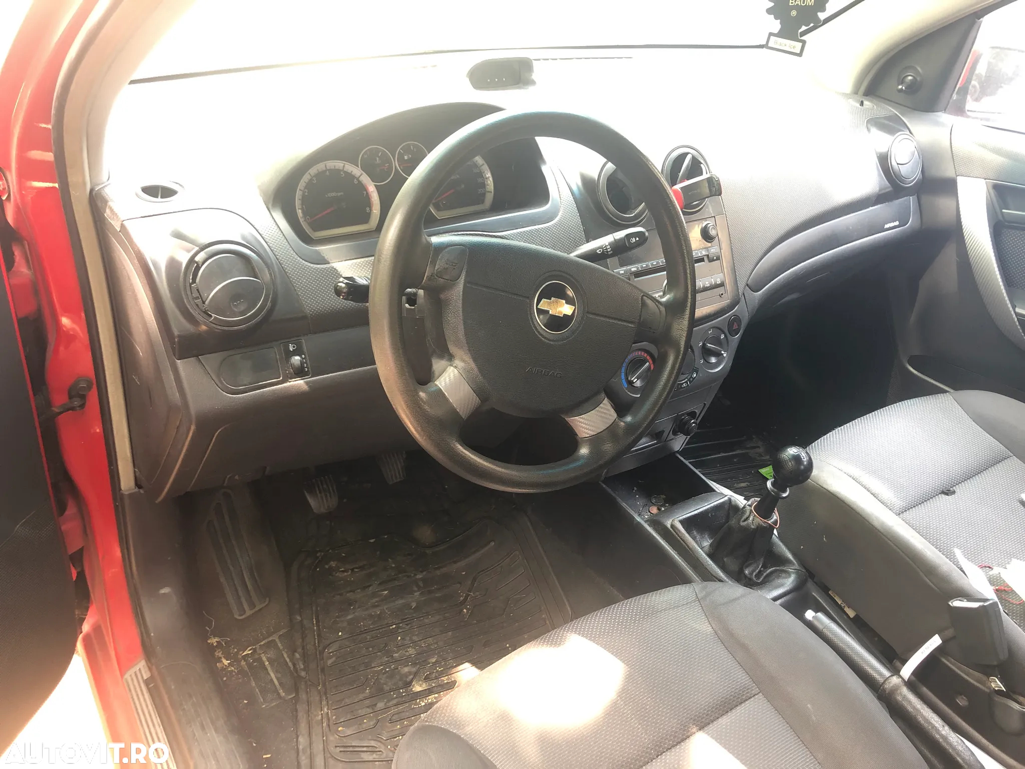 Dezmembrez Chevrolet Aveo rosu 1,4 benzina 2007 - 5