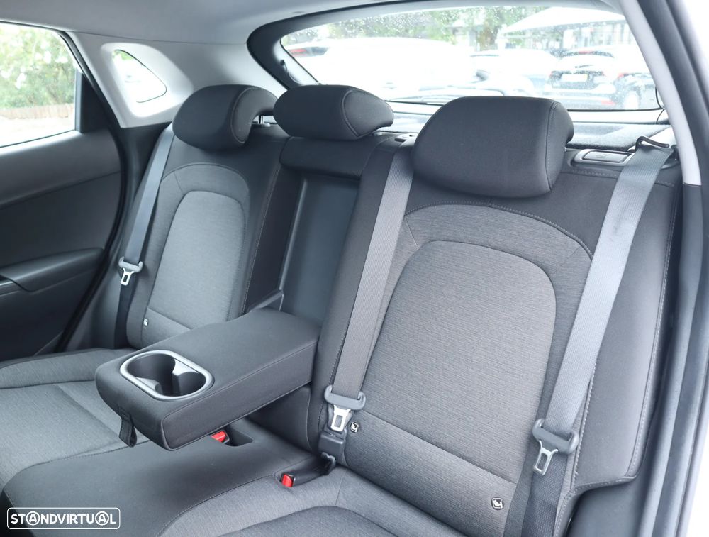 Hyundai Kauai Select - 24