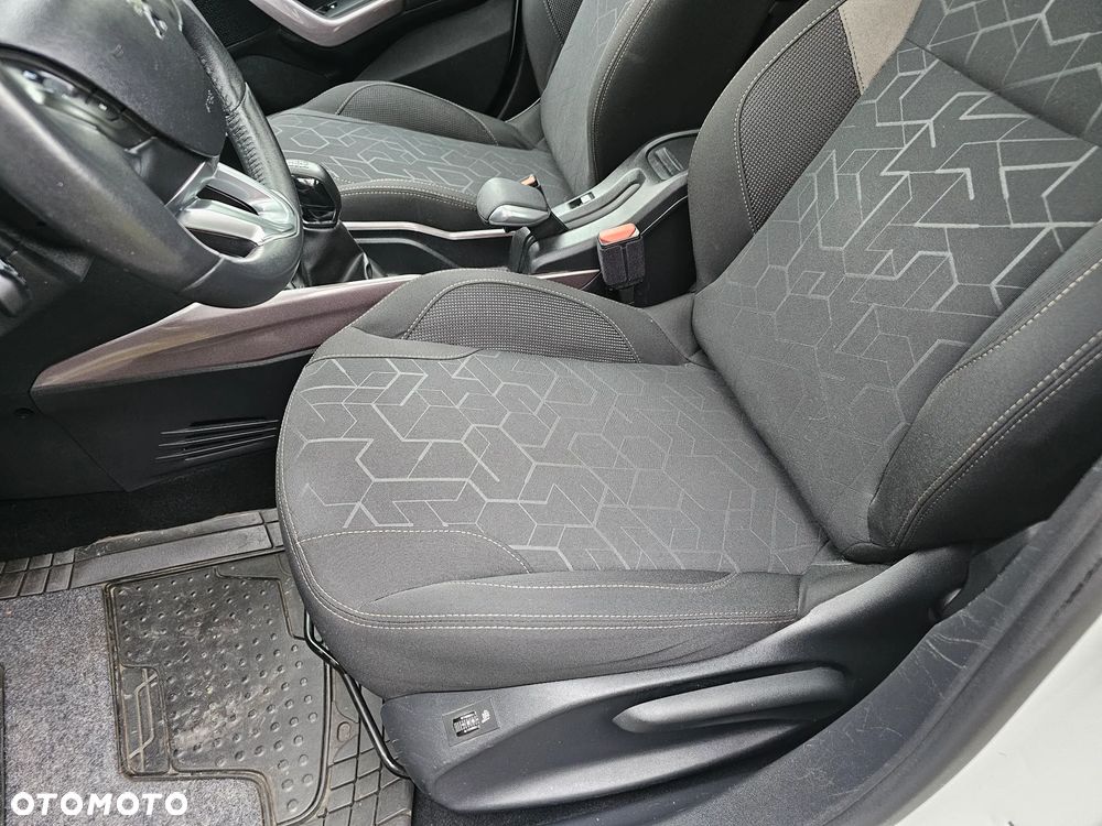 Peugeot 2008 e-HDi FAP 92 STOP & START Allure - 12