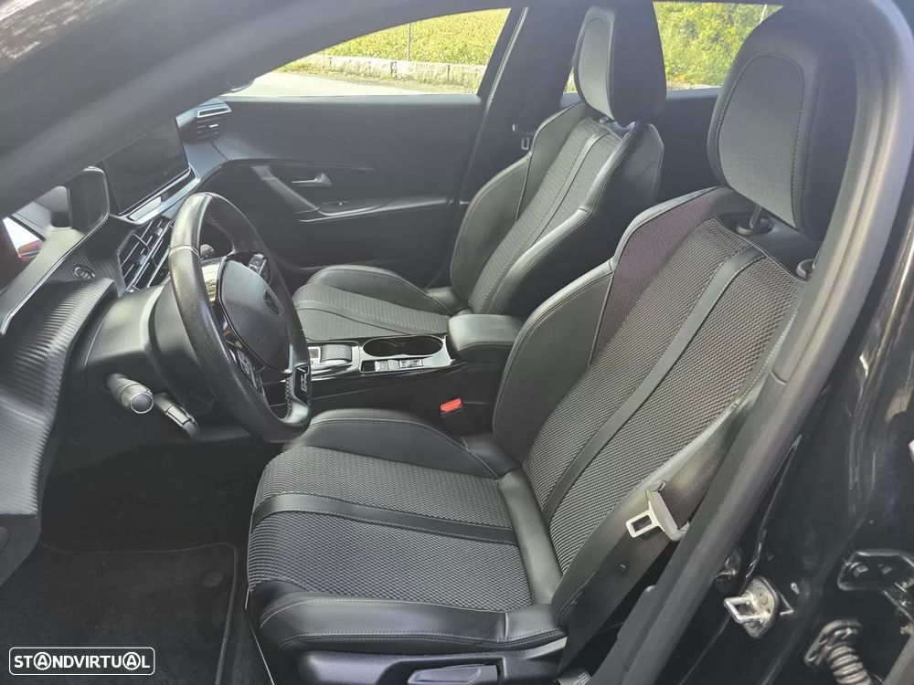 Peugeot e-2008 - 41