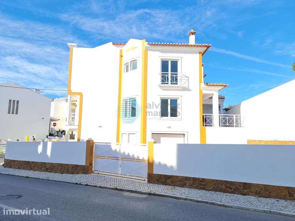 Moradia V4 no centro da Ericeira com vista Mar - Grande imagem: 3/32