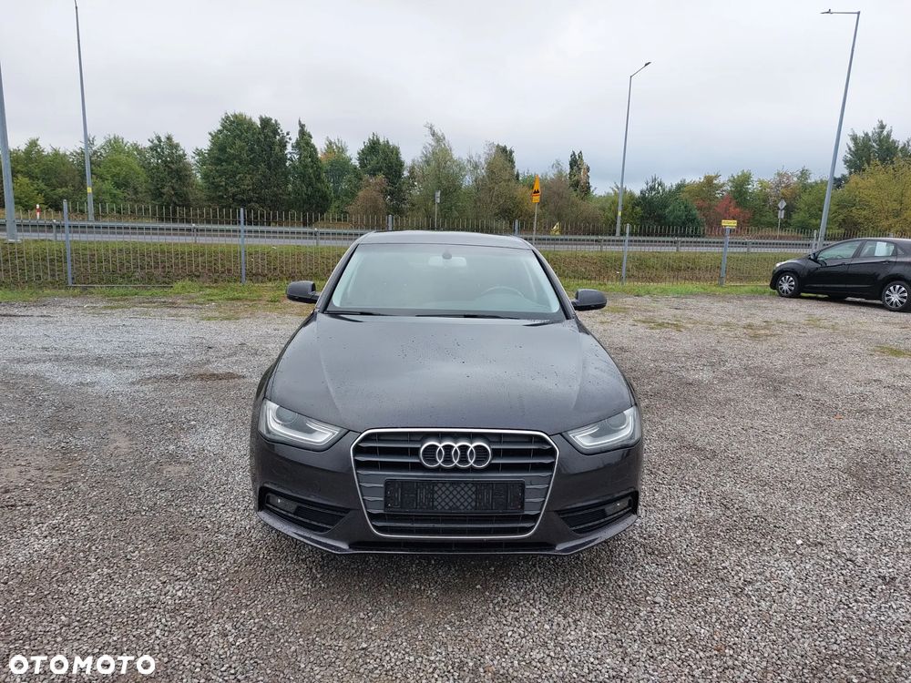 Audi A4 Limousine - 15