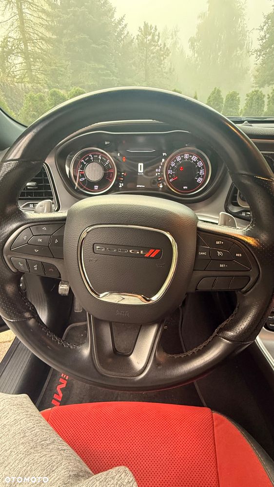 Dodge Challenger - 7