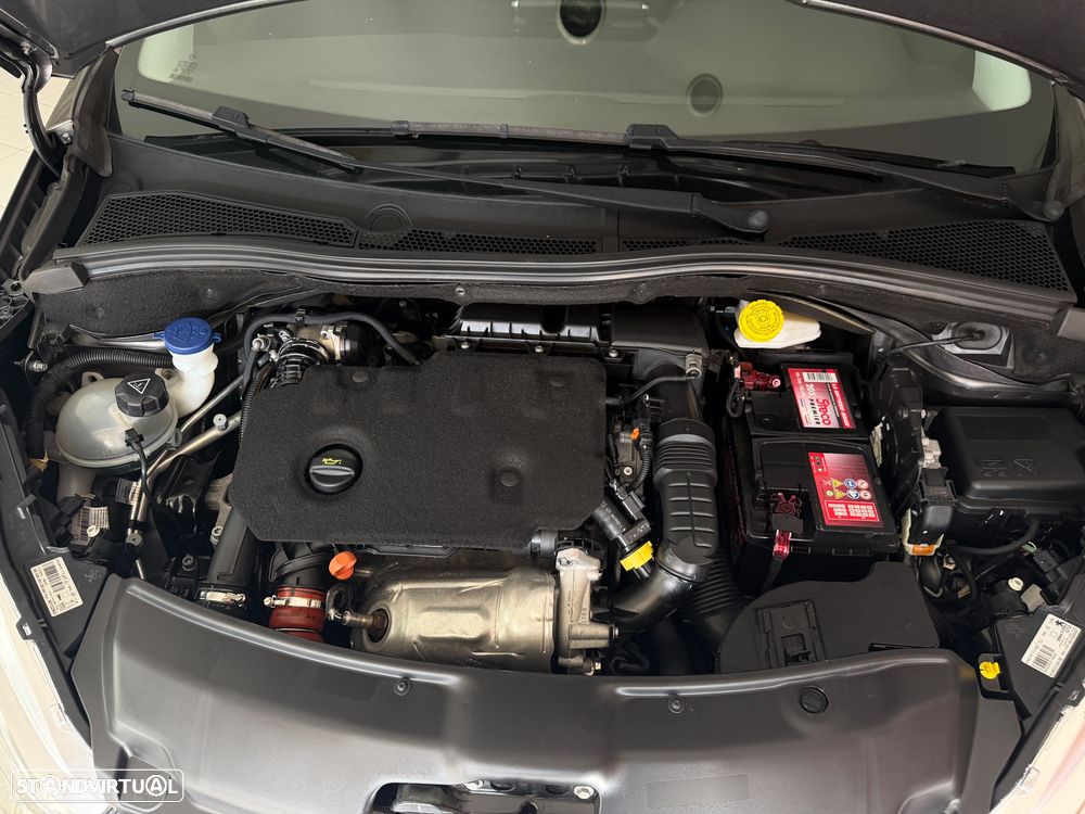 Peugeot 208 BlueHDi 100 Allure - 17