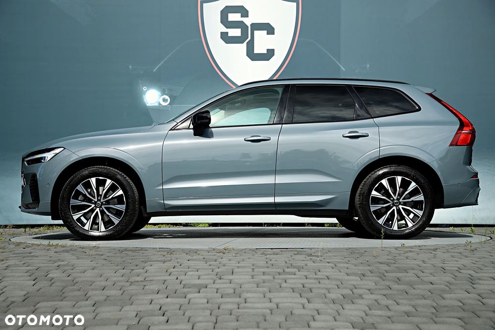 Volvo XC 60 B4 D AWD Plus Dark - 6