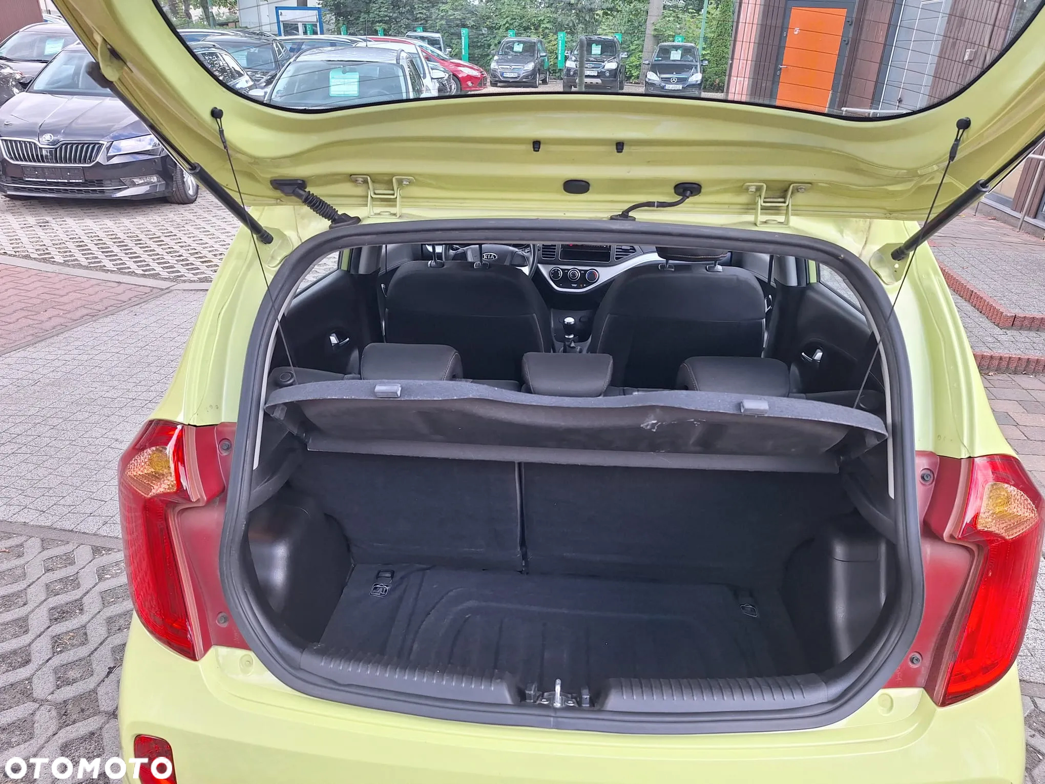 Kia Picanto - 12