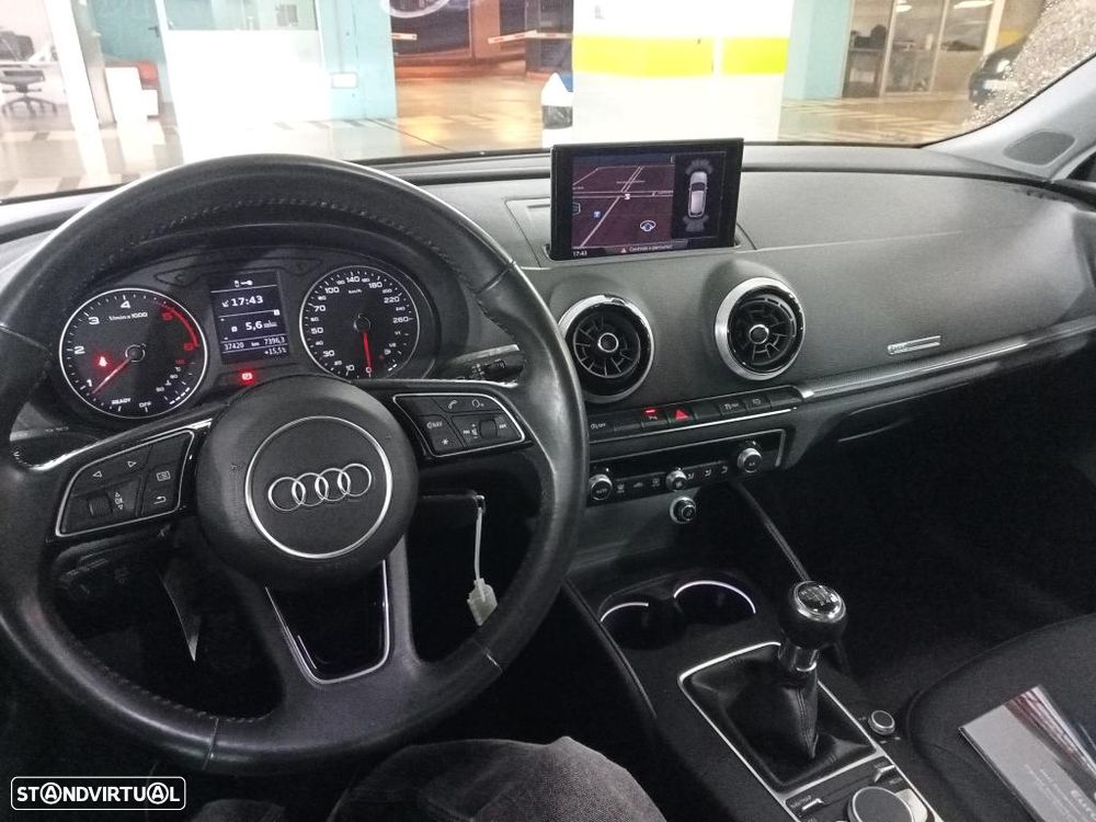 Audi A3 Sportback 30 TDI Design - 7