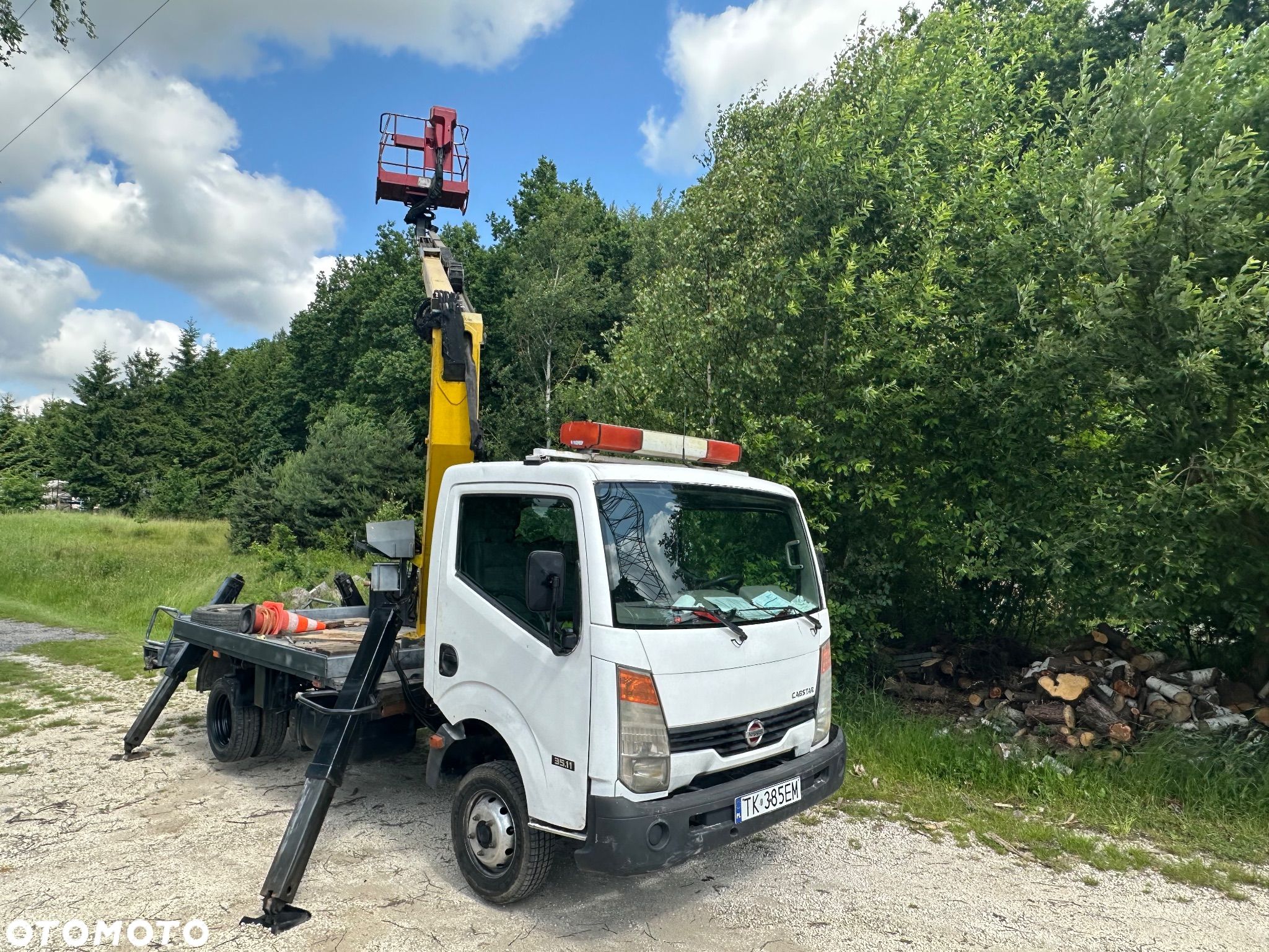 Nissan Cabstar - 1